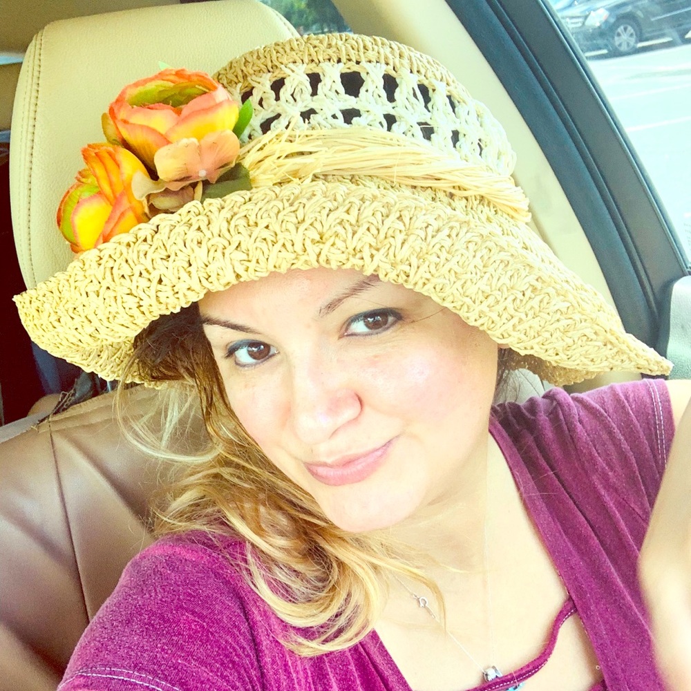 Meet your Posher, Monica